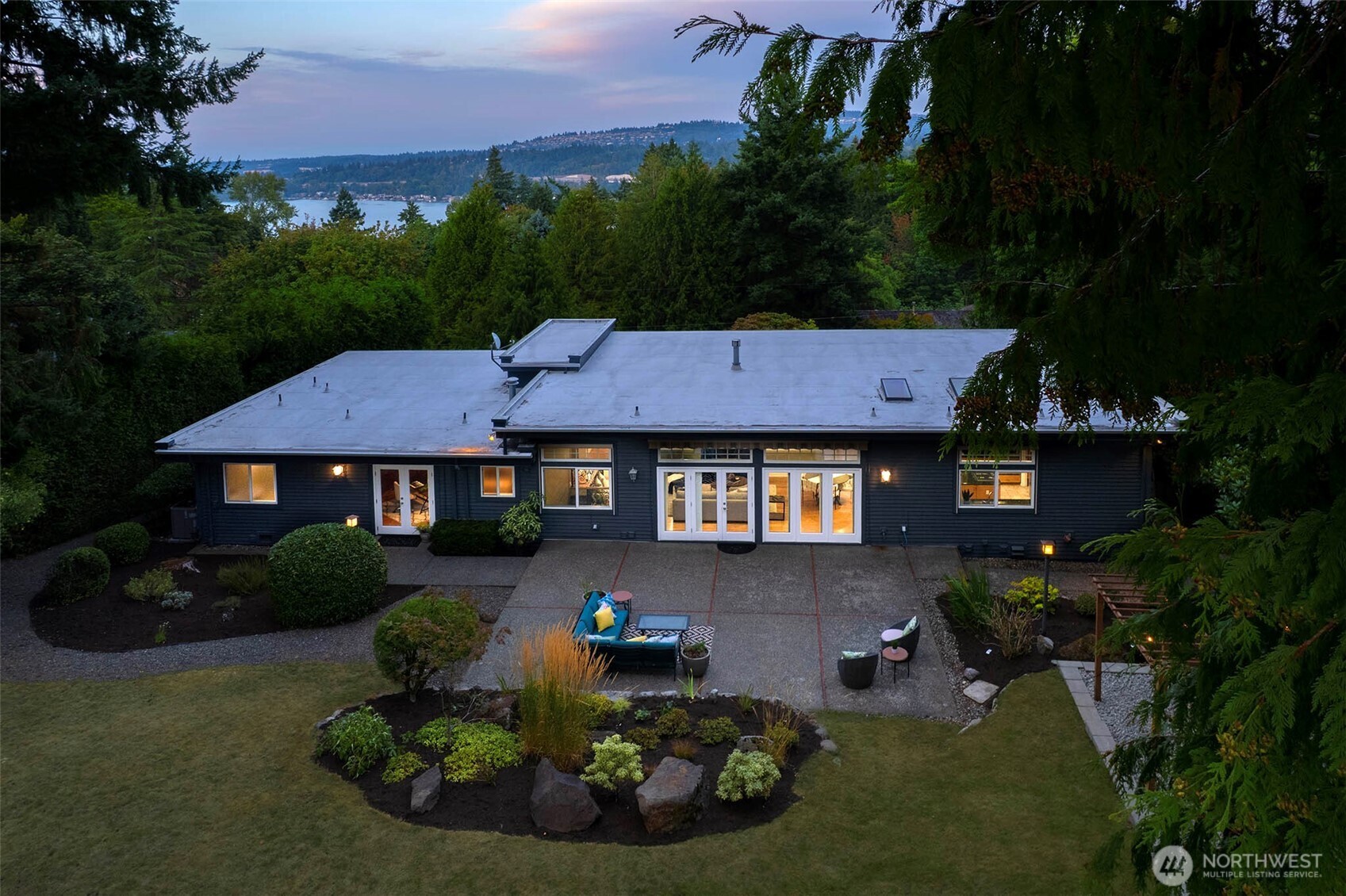 6145 93rd Avenue SE Mercer Island WA 98040