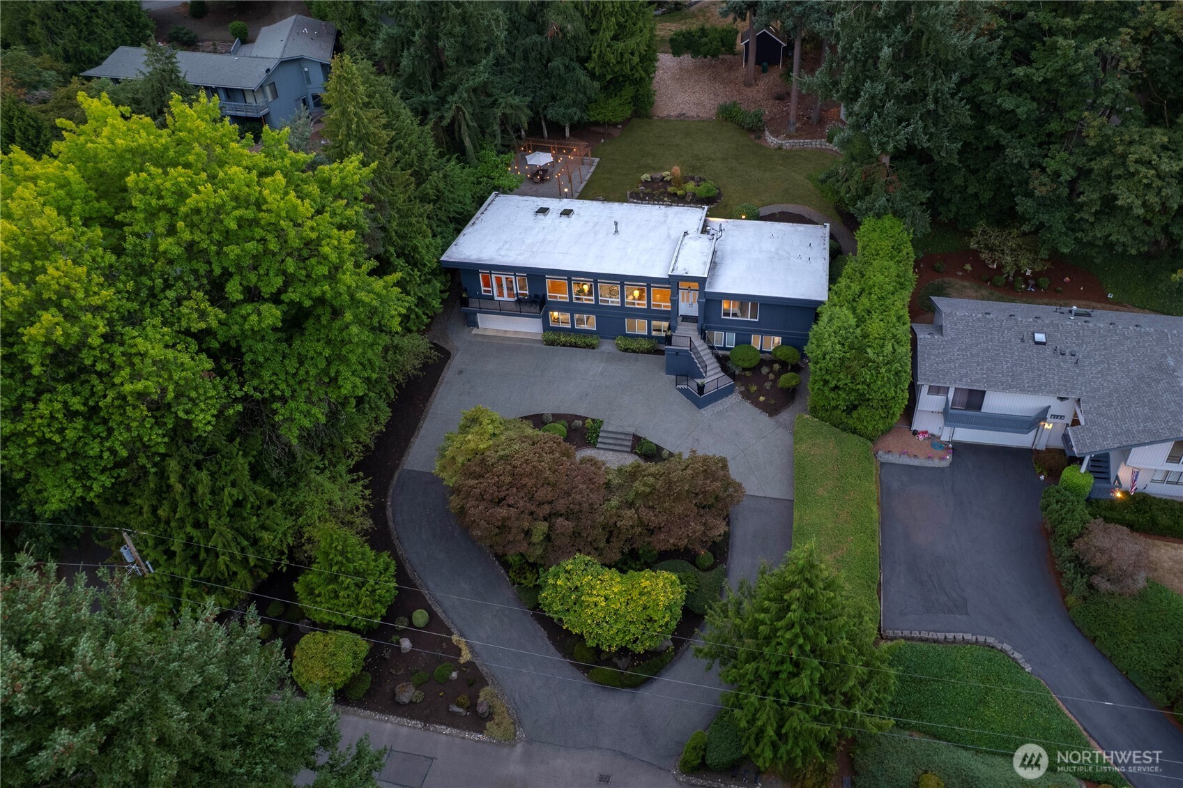 6145 93rd Avenue SE Mercer Island WA 98040