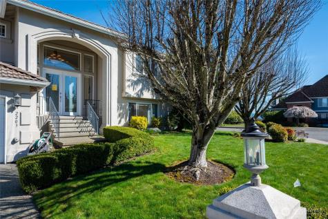 2203 12TH Auburn WA 98001