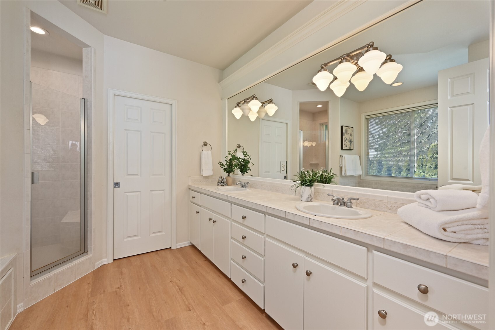 2203 12th Court NW Auburn WA 98001
