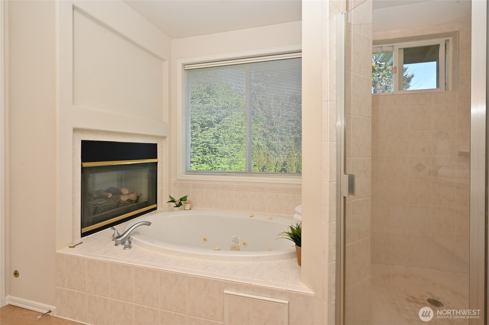 2203 12th Court NW Auburn WA 98001