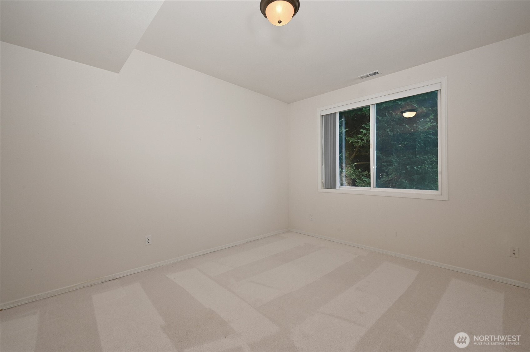 2203 12th Court NW Auburn WA 98001