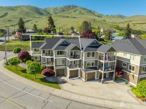 230 E Furnham Avenue Chelan WA 98816