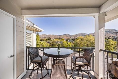 230 E Furnham Avenue Chelan WA 98816