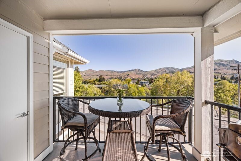 230 E Furnham Avenue Chelan WA 98816