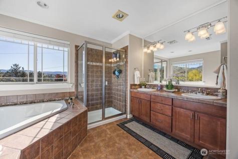 230 E Furnham Avenue Chelan WA 98816
