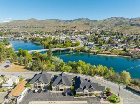 230 E Furnham Avenue Chelan WA 98816