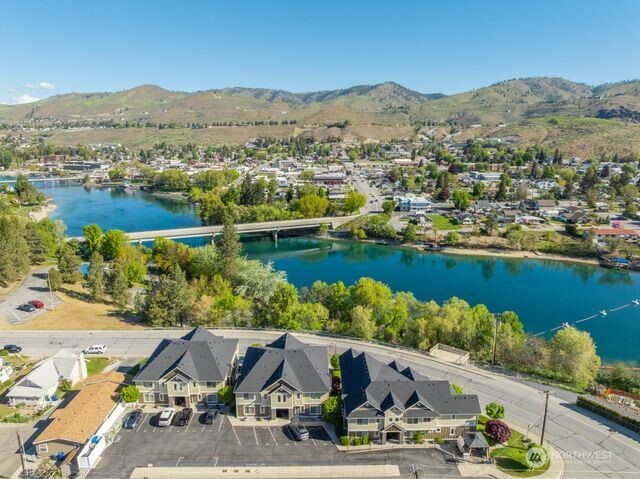 230 E Furnham Avenue Chelan WA 98816