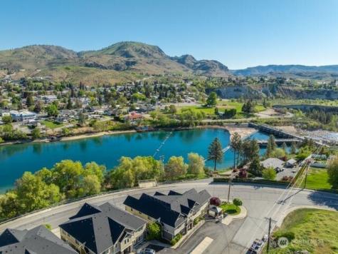 230 E Furnham Avenue Chelan WA 98816