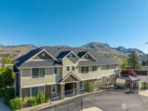 230 E Furnham Avenue Chelan WA 98816