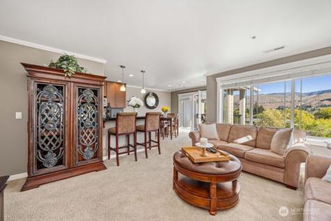 230 E Furnham Avenue Chelan WA 98816