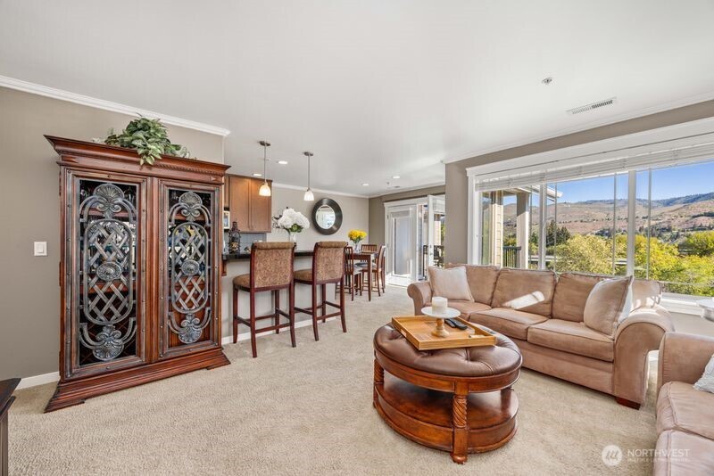 230 E Furnham Avenue Chelan WA 98816