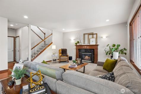 1519 Daffodil Avenue NE Orting WA 98360