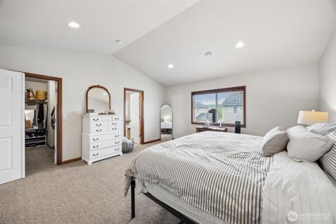1519 Daffodil Avenue NE Orting WA 98360
