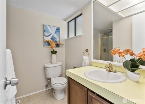 17101 146th Avenue SE Renton WA 98058