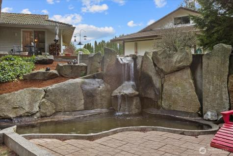 17101 146th Avenue SE Renton WA 98058