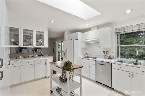 17101 146th Avenue SE Renton WA 98058