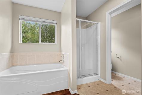 22618 SE 280th Place Maple Valley WA 98038