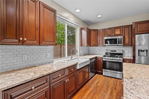 22618 SE 280th Place Maple Valley WA 98038
