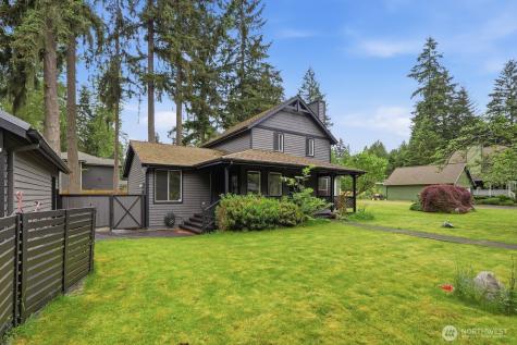 13826 Cascadian Way Everett WA 98208