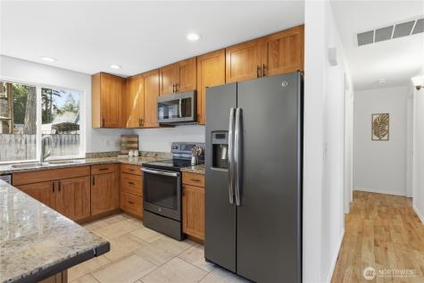 3340 SE Cedar Court Port Orchard WA 98366