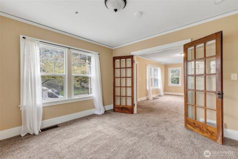 5003 Woodlawn Avenue N Seattle WA 98103