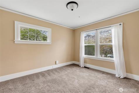 5003 Woodlawn Avenue N Seattle WA 98103