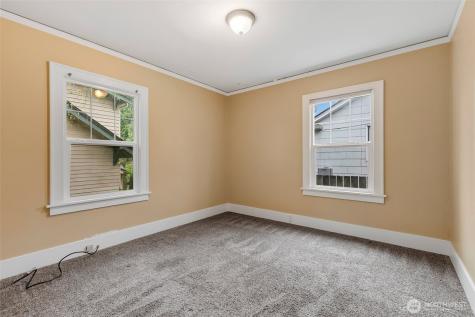 5003 Woodlawn Avenue N Seattle WA 98103