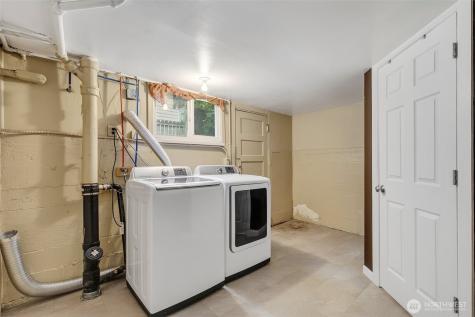 5003 Woodlawn Avenue N Seattle WA 98103