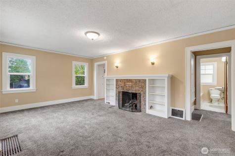 5003 Woodlawn Avenue N Seattle WA 98103