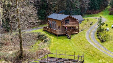 27 Olson Road Quinault WA 98575