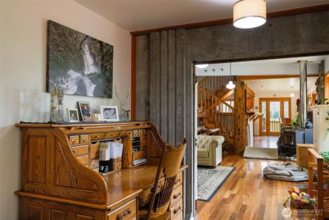 27 Olson Road Quinault WA 98575
