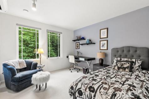 1830 216th Place NE Sammamish WA 98074