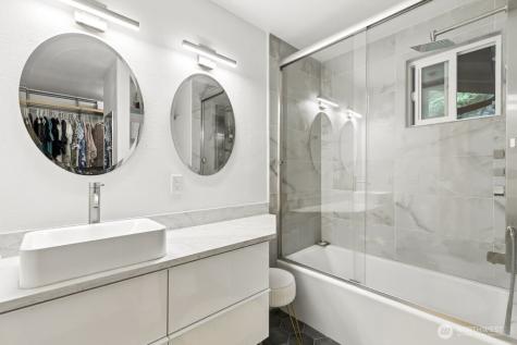 1830 216th Place NE Sammamish WA 98074