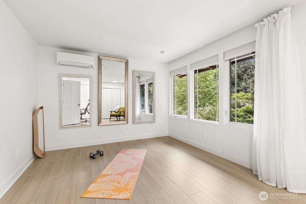 1830 216th Place NE Sammamish WA 98074