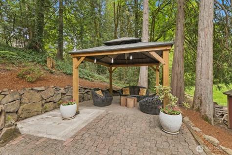 1830 216th Place NE Sammamish WA 98074