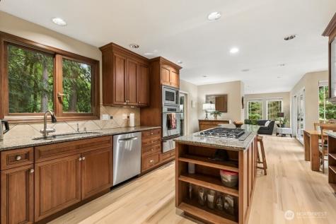 1830 216th Place NE Sammamish WA 98074
