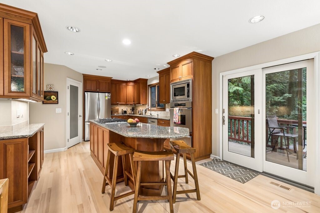 1830 216th Place NE Sammamish WA 98074
