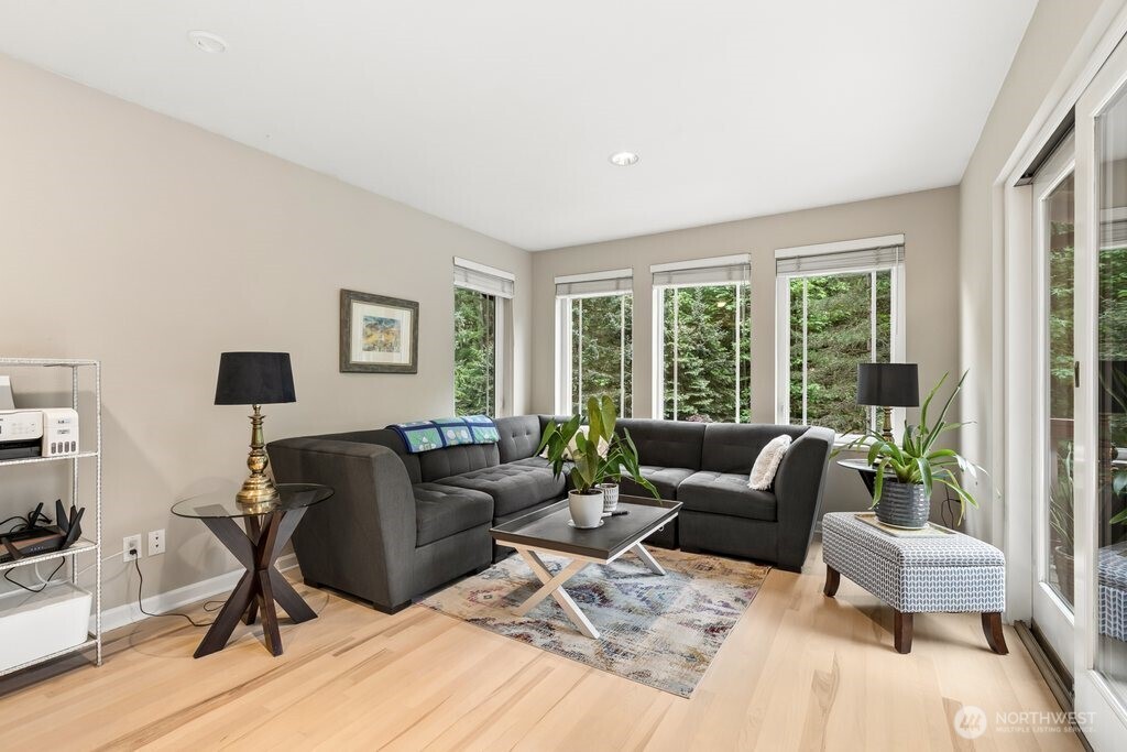 1830 216th Place NE Sammamish WA 98074