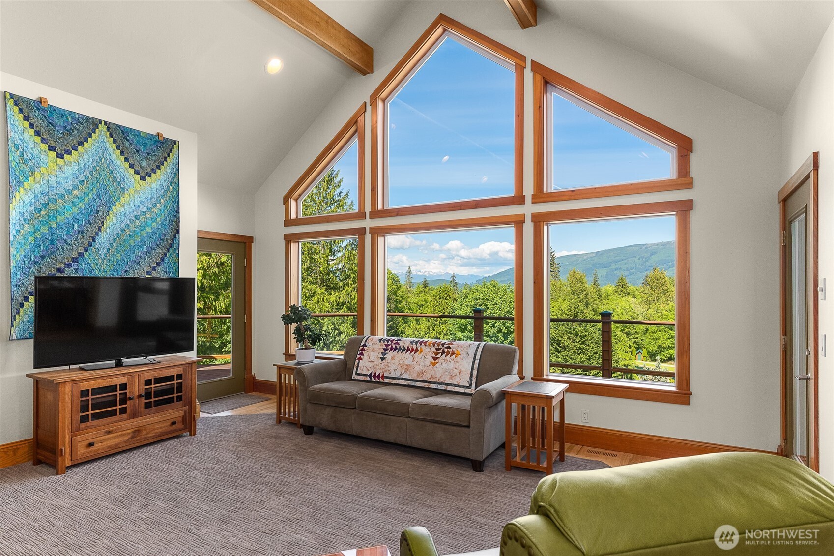 16480 Mountain View Road Mount Vernon WA 98274