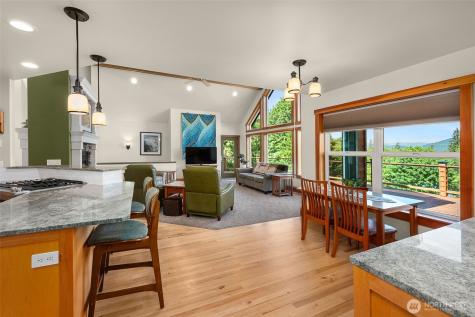 16480 Mountain View Road Mount Vernon WA 98274
