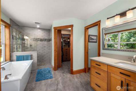 16480 Mountain View Road Mount Vernon WA 98274