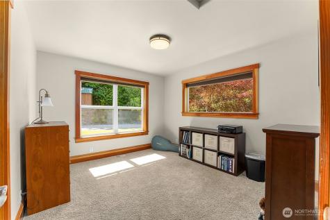 16480 Mountain View Road Mount Vernon WA 98274