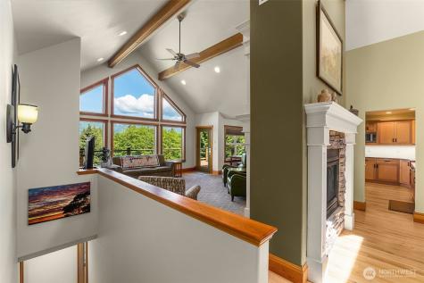 16480 Mountain View Road Mount Vernon WA 98274