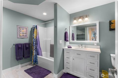 16480 Mountain View Road Mount Vernon WA 98274