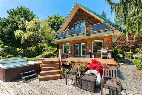 16480 Mountain View Road Mount Vernon WA 98274