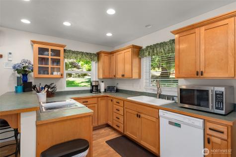 16480 Mountain View Road Mount Vernon WA 98274