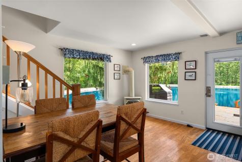 16480 Mountain View Road Mount Vernon WA 98274