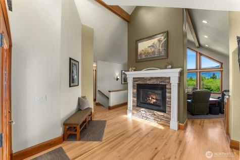 16480 Mountain View Road Mount Vernon WA 98274