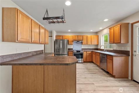 1232 NW Kathleen Drive Oak Harbor WA 98277